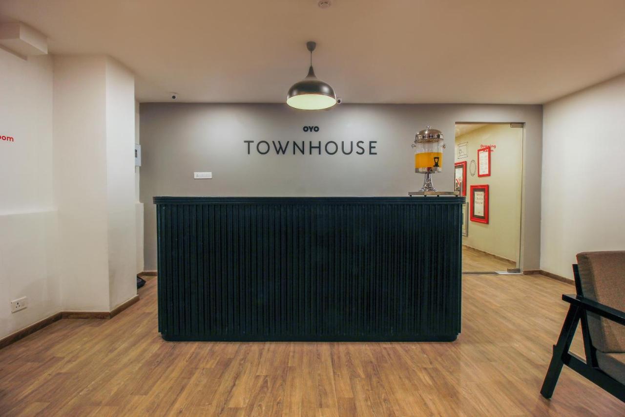 Hotel Townhouse White Ridge Shivam Road Lālāguda Esterno foto