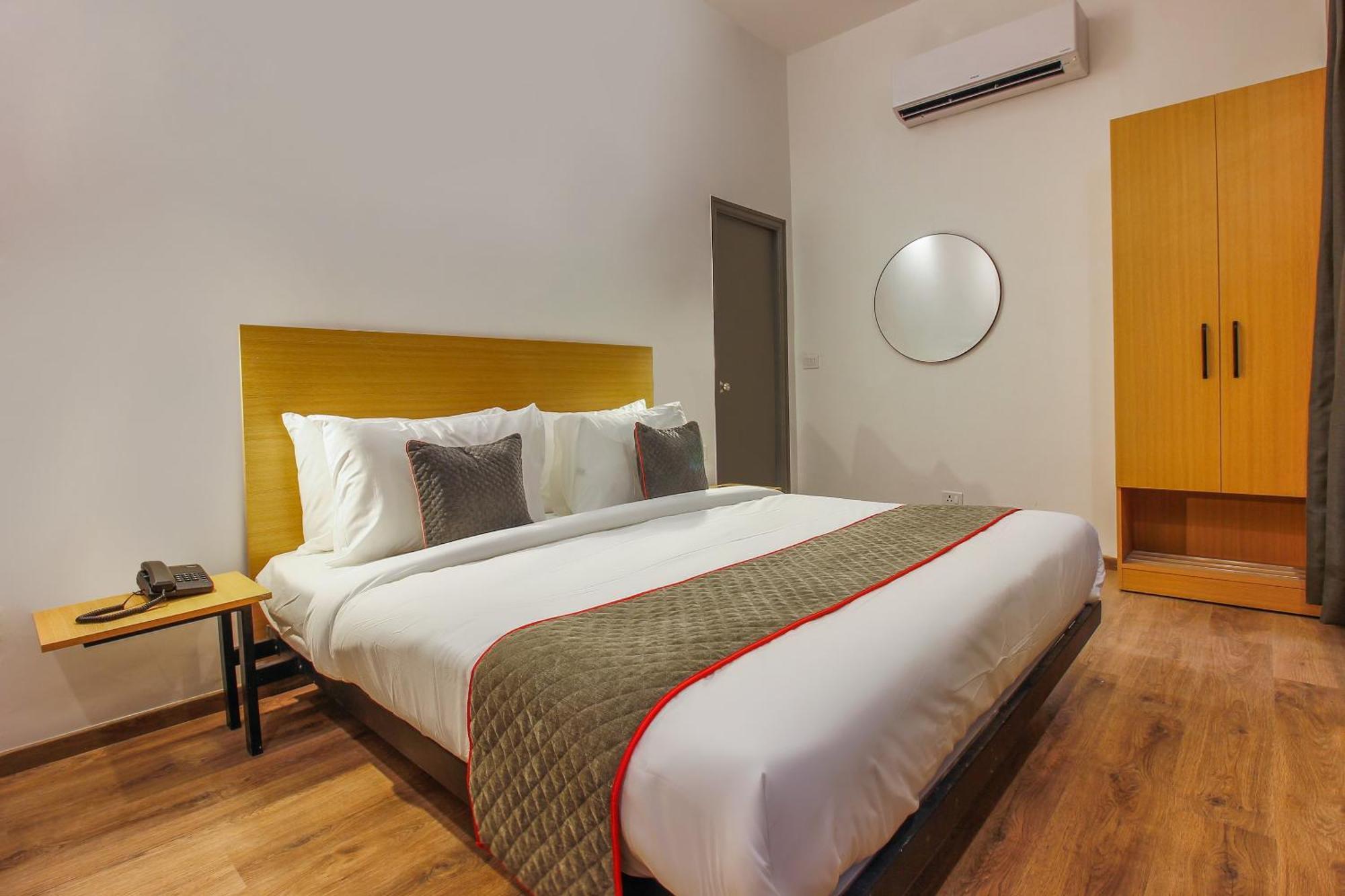 Hotel Townhouse White Ridge Shivam Road Lālāguda Esterno foto